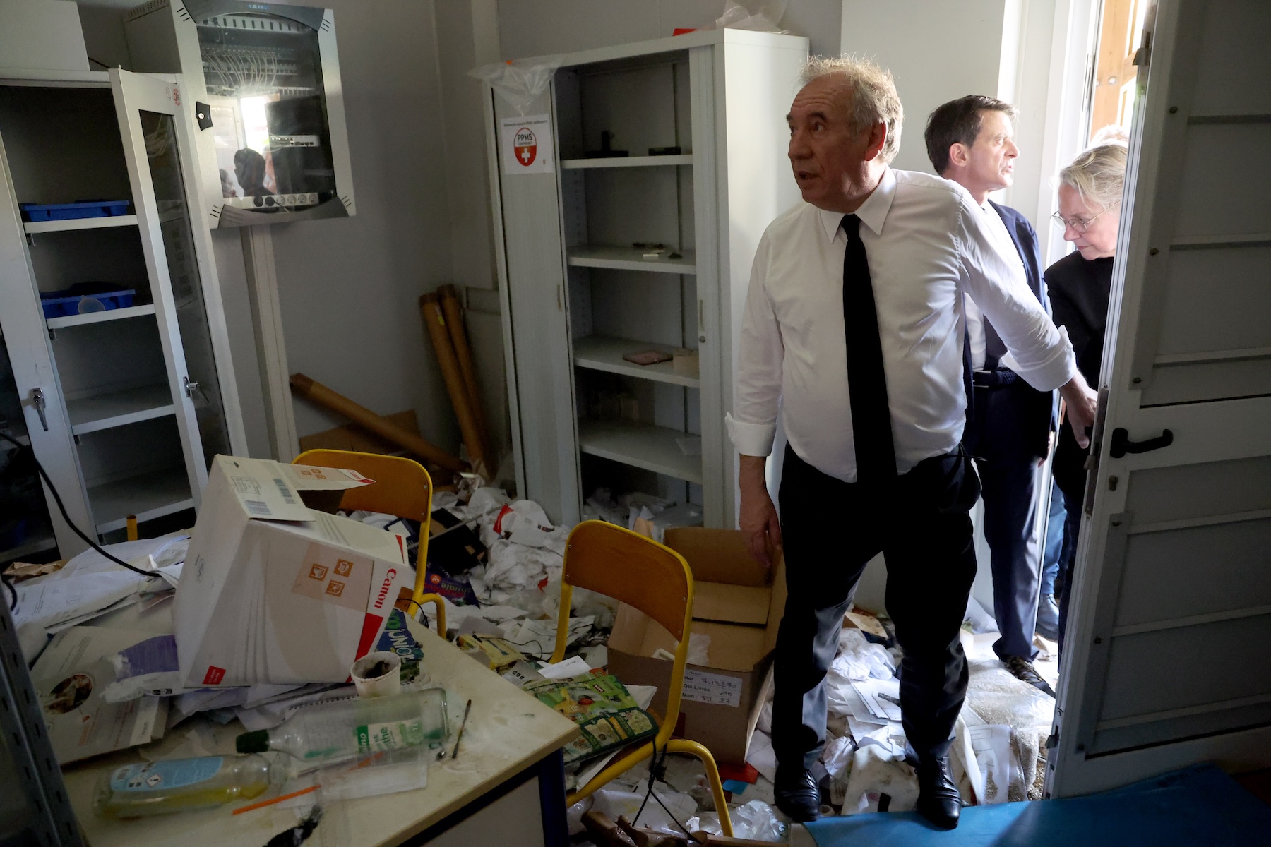 Francois Bayrou, Manuel Valls, Borne .
French Prime Minister Francois Bayrou, French Minister for Education, Higher Education and Research Elisabeth Borne and French Minister for Overseas France Manuel Valls and Minister in charge of Health and Access to Care Yannick Neuder visit a cyclone-devastated college in Mamoudzou. The most devastating cyclone in France. s poorest department, where rescue workers have been struggling to restore essential services such as water, electricity and communications networks in Mamoudzou in the Indian Ocean, December 30, 2024.

Francois Bayrou, Elisabeth Borne, Manuel Valls, Yannick Neuder visitent un college devaste par le cyclone à Mamoudzou. Le cyclone le plus devastateur dans le departement le plus pauvre de France, ou les secouristes luttent pour retablir les services essentiels tels que l eau, l electricite et les reseaux de communication a Mamoudzou dans l ocean Indien, le 30 decembre 2024 .